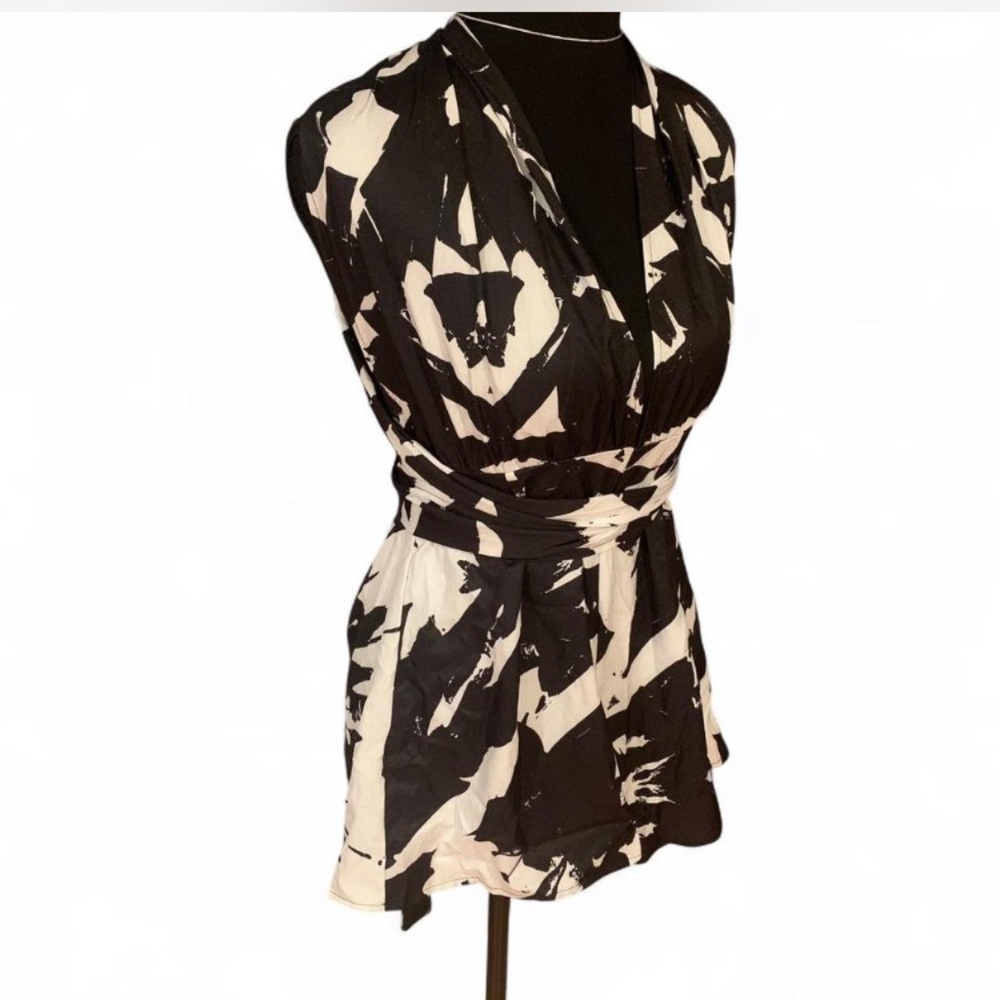 SHEIN Black & White Abstract Print Halter Romper, Size M.